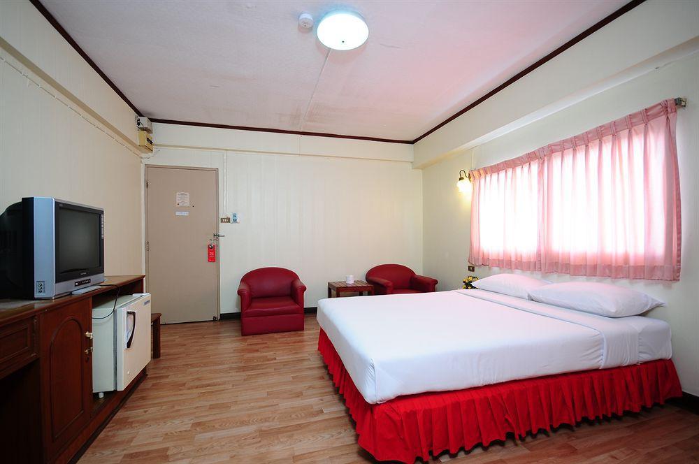 Nice Palace Hotel Bangkok Extérieur photo