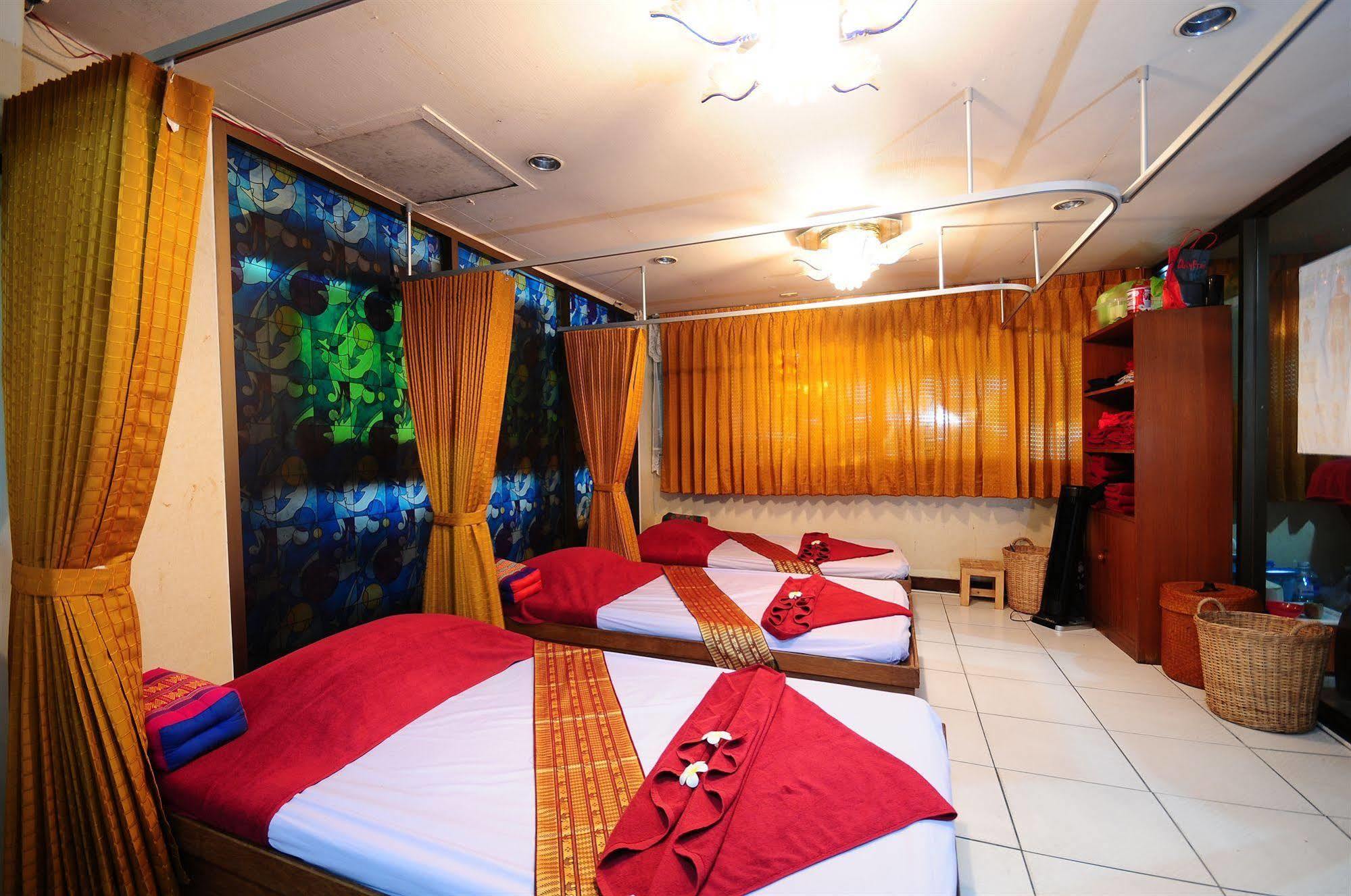 Nice Palace Hotel Bangkok Extérieur photo